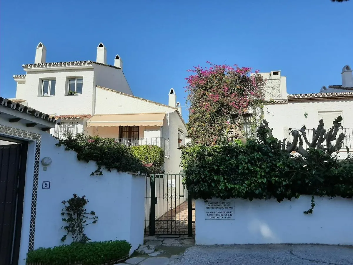Benamara Gardens, Apartment With Pool, 100M From Beach Near Marbella & Estepona